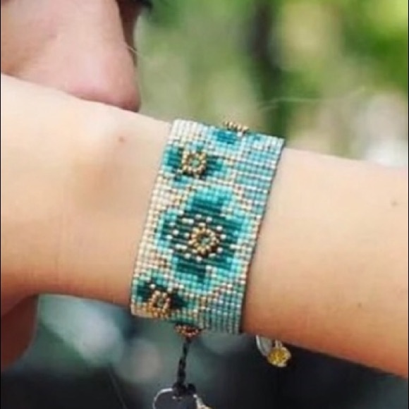 Bohemian Floral Seed Bracelet - Picture 3 of 6